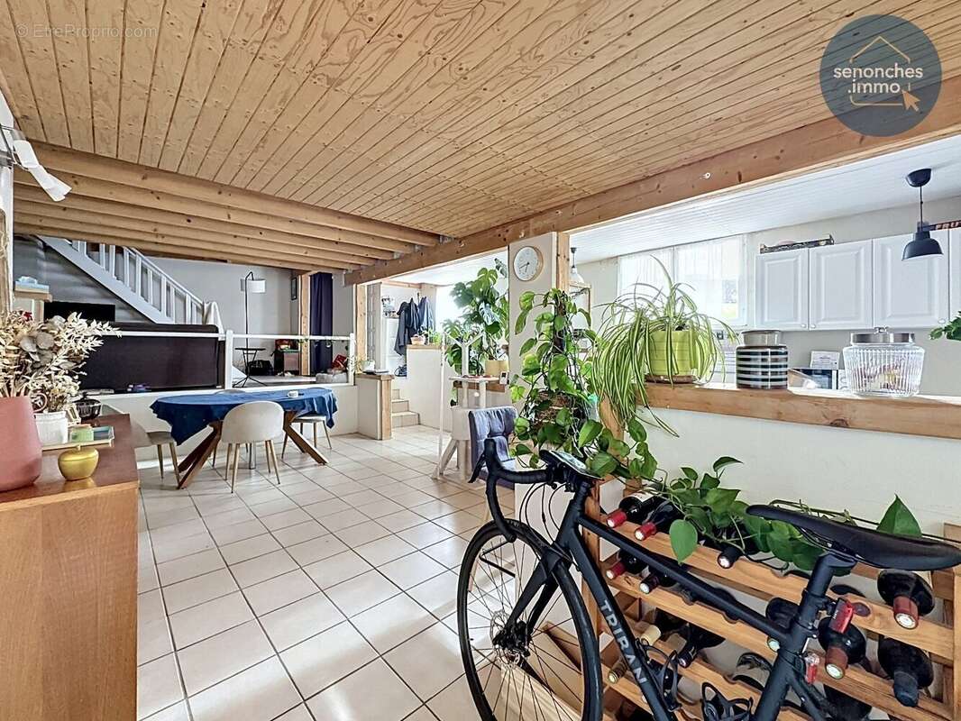 Maison à CHATEAUNEUF-EN-THYMERAIS