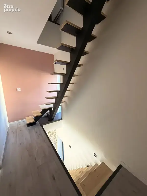 Maison entièrement rénovée en 2021 de 91.20m² sur - photo 22