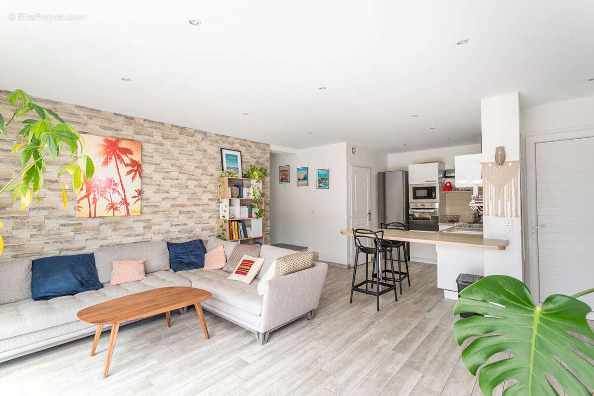 Appartement à CARRY-LE-ROUET