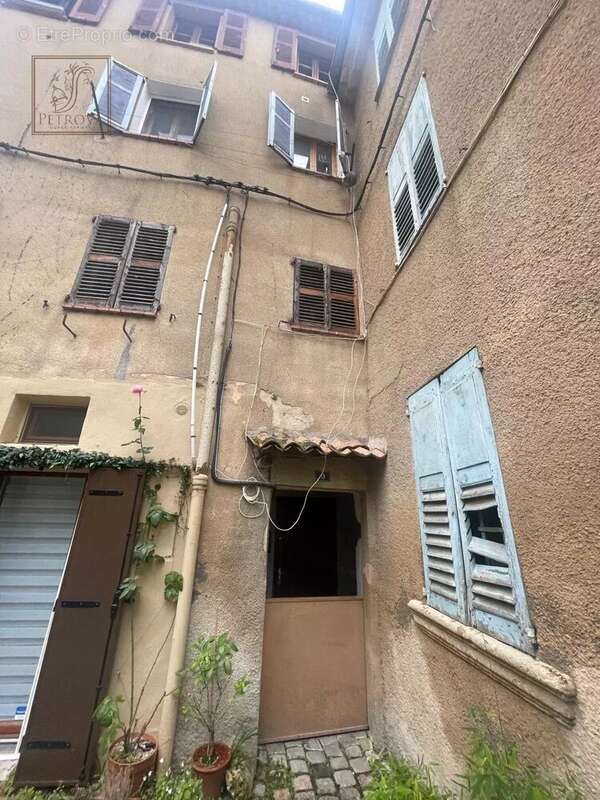 Appartement à LE BAR-SUR-LOUP