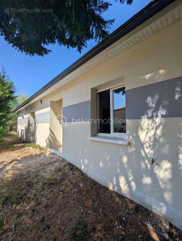 Maison contemporaine de 115 m² – 4 ch dont une suite parentale – Terrain 546 m² au calme - photo 3