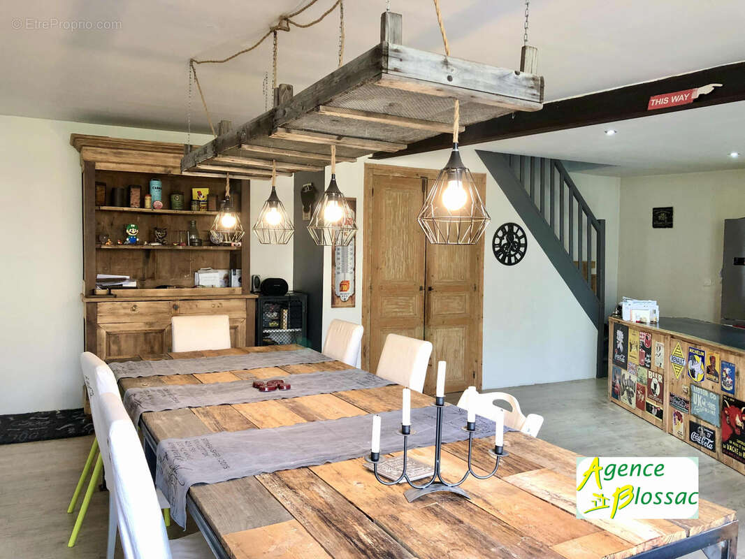 Propriete singuliere de  325 m2 habitables // 30 mn poitiers/chatellerault - photo 7