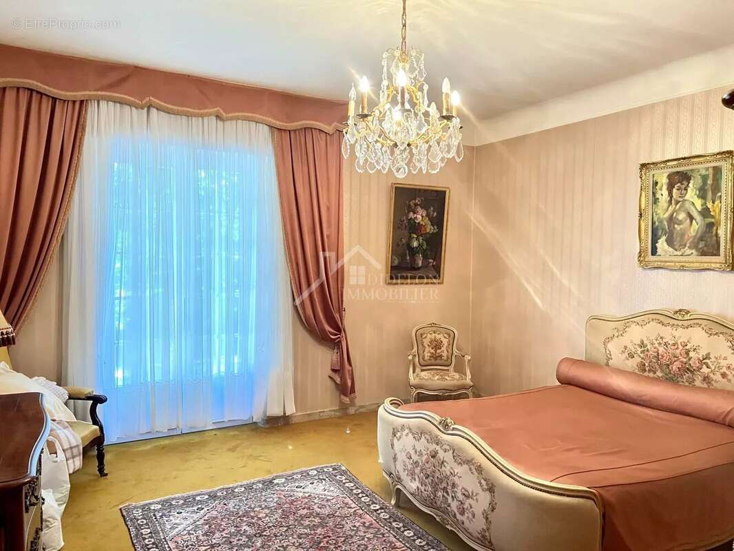 Maison 7 pièces - 310 m² - terrain - photo 6