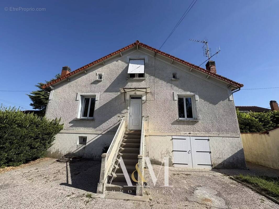 Maison à L'ISLE-D'ESPAGNAC