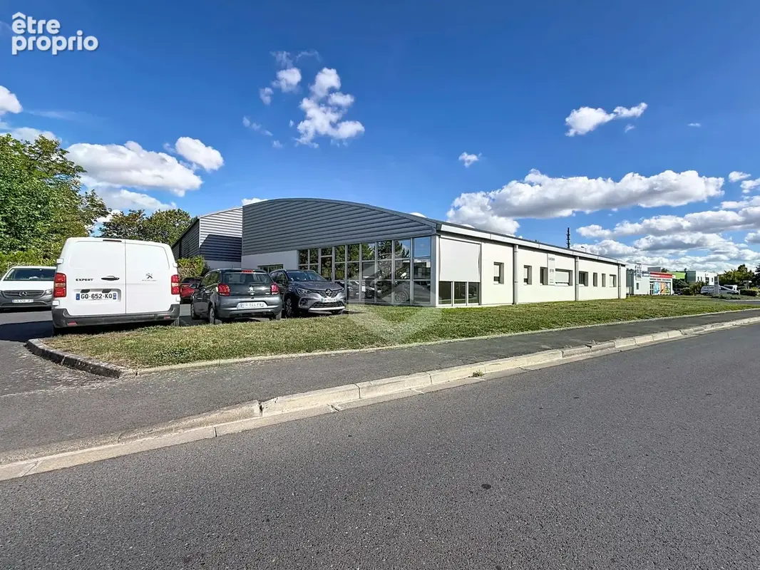 Commerce 1 300 m² à vendre à Saint-Brice-Courcelles (51370) - photo 4