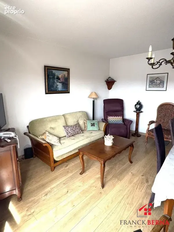 Appartement 4 pièces 82 m² à vendre à Colmar (68000) - photo 2