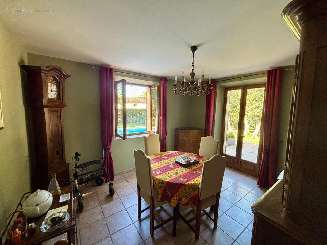 Maison à GRIGNAN