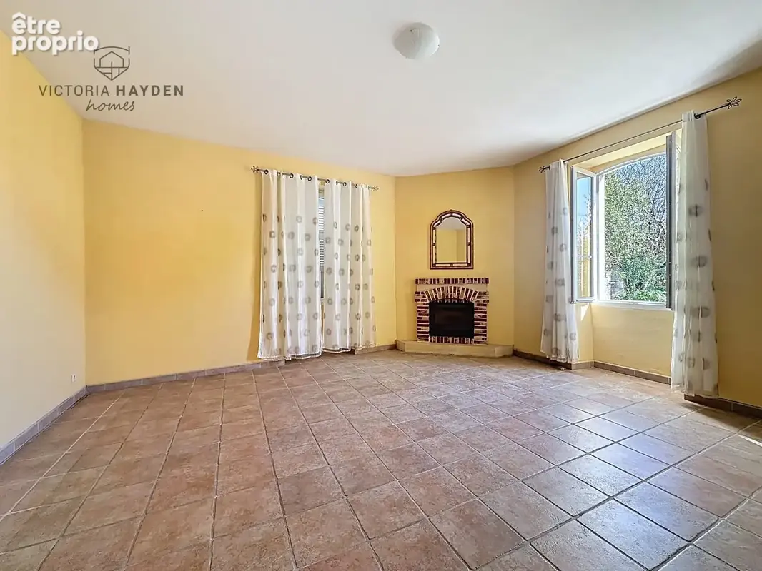 Maison 8 pièces 210 m² à vendre à Nay (64800) - photo 5