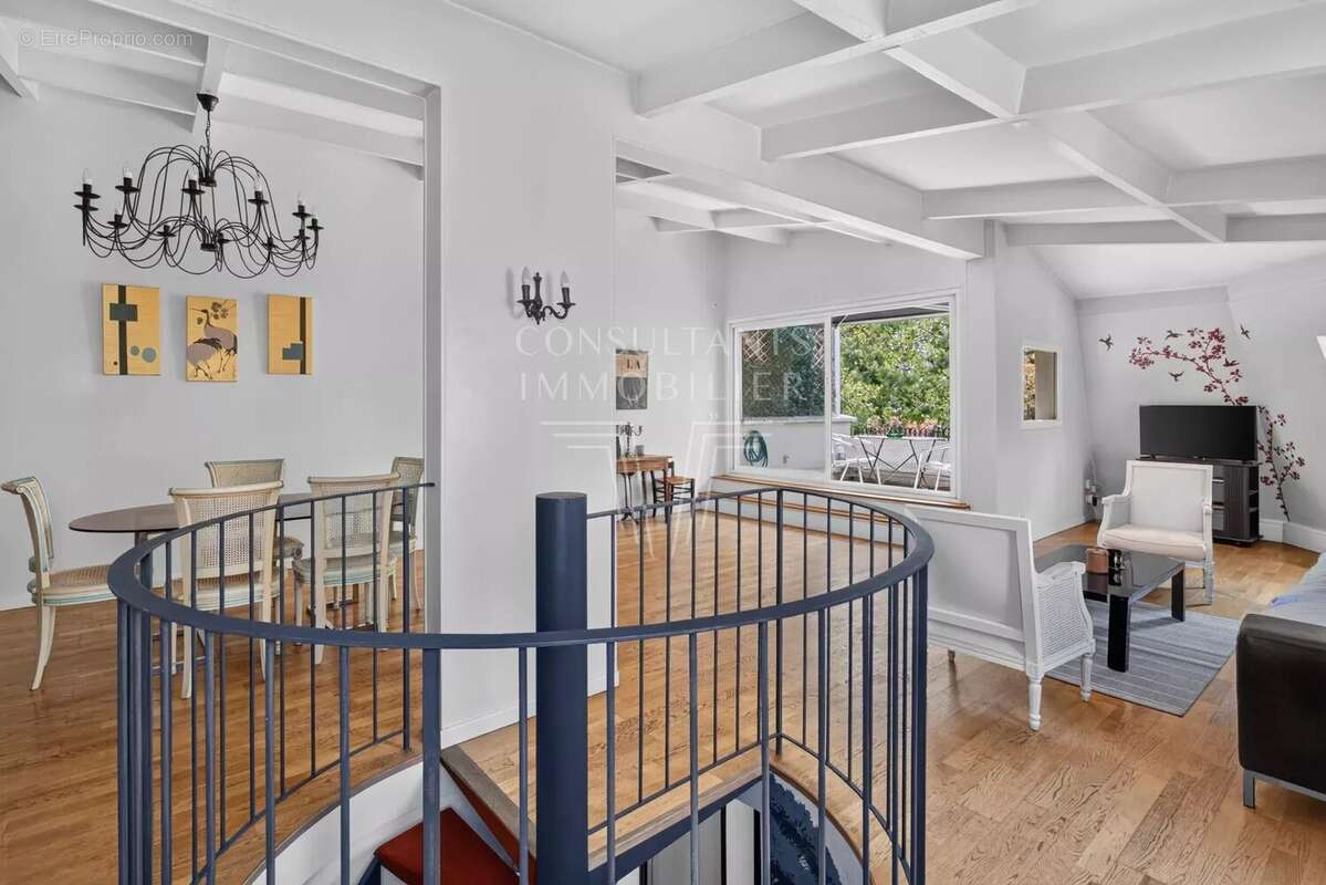 Boulogne Porte de Saint-Cloud . DUPLEX TROIS CHAMBRES - photo 17