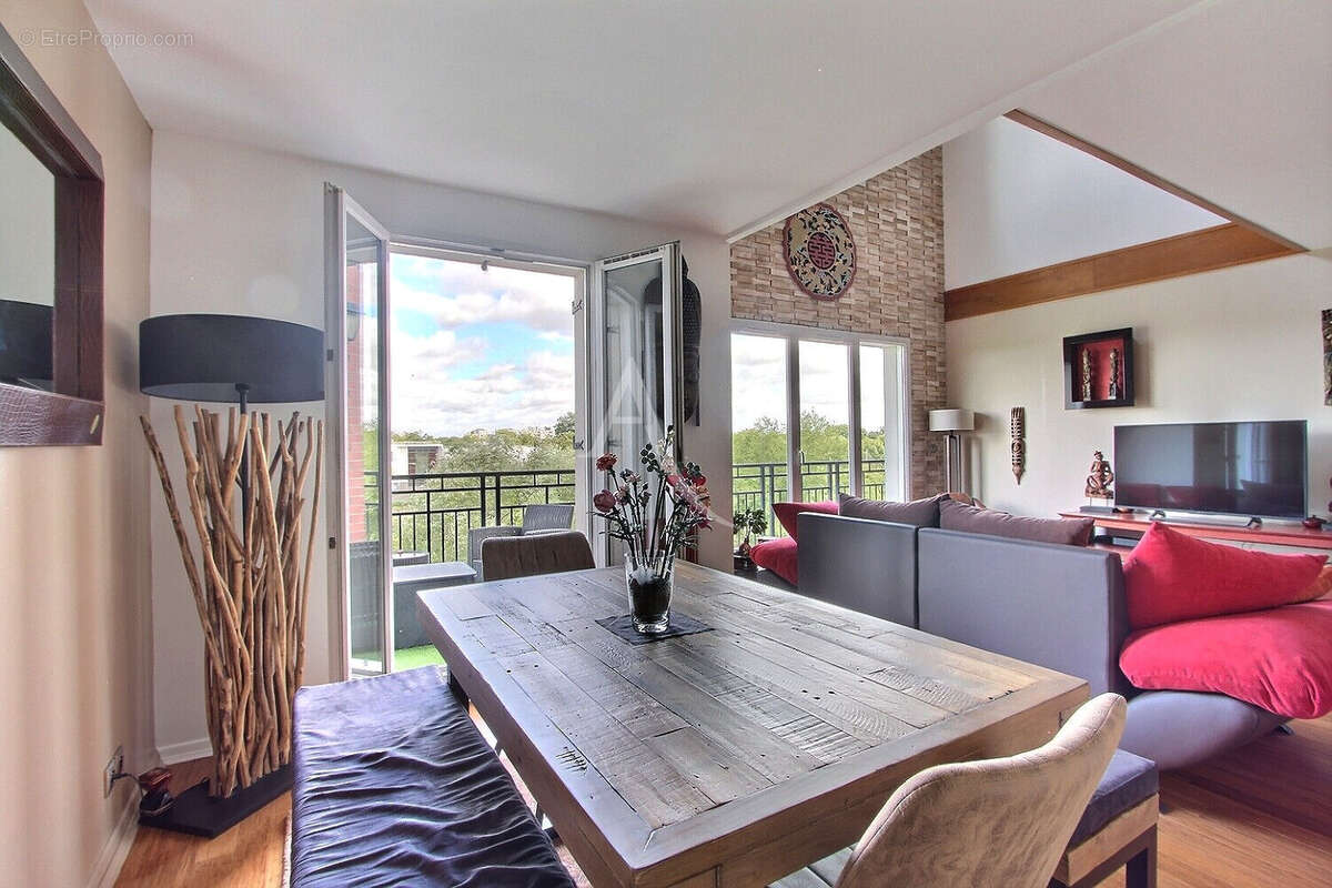 Appartement à VILLENEUVE-LA-GARENNE