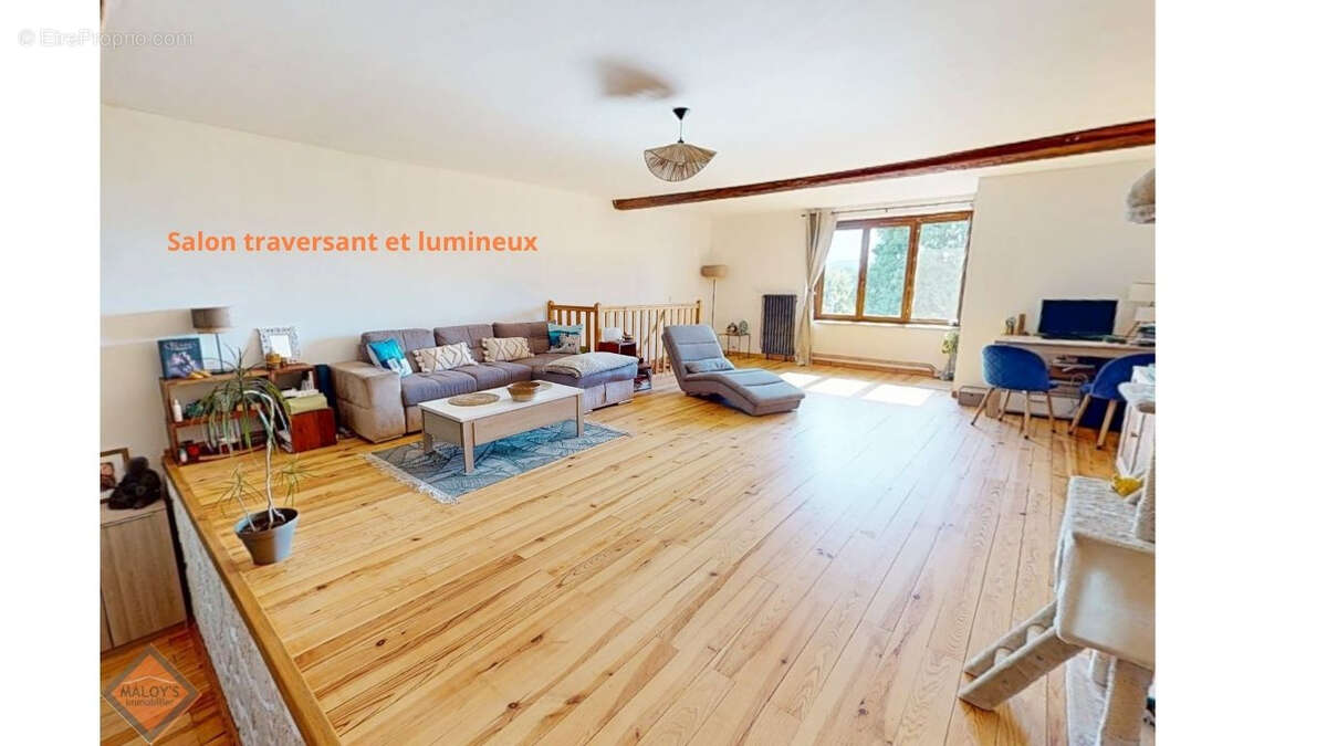 Appartement à SOURCIEUX-LES-MINES