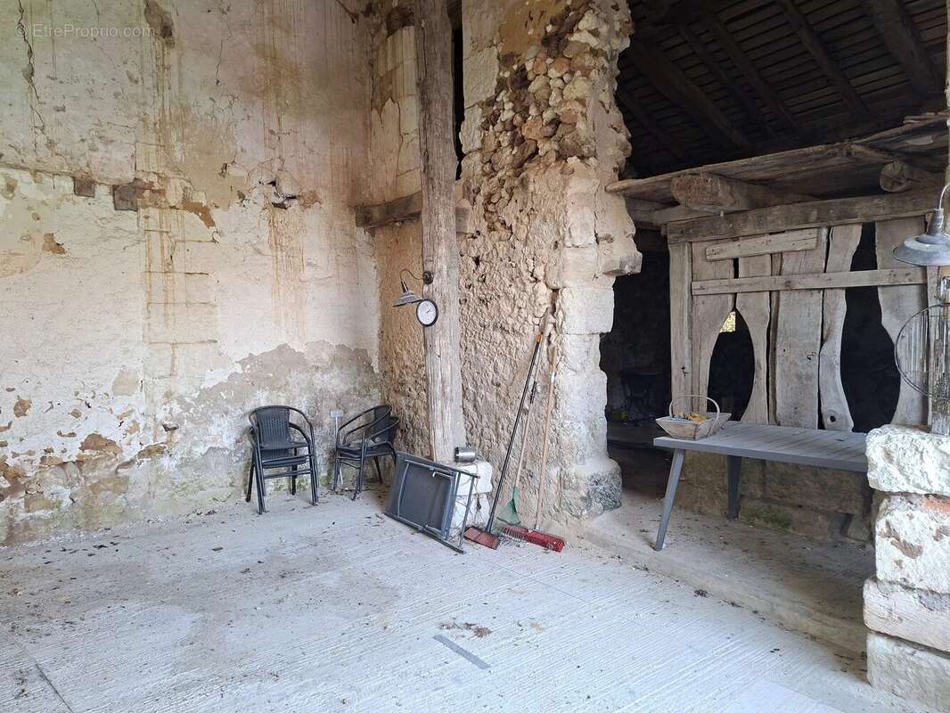 Maison de village historique avec une magnifique piscine - photo 15