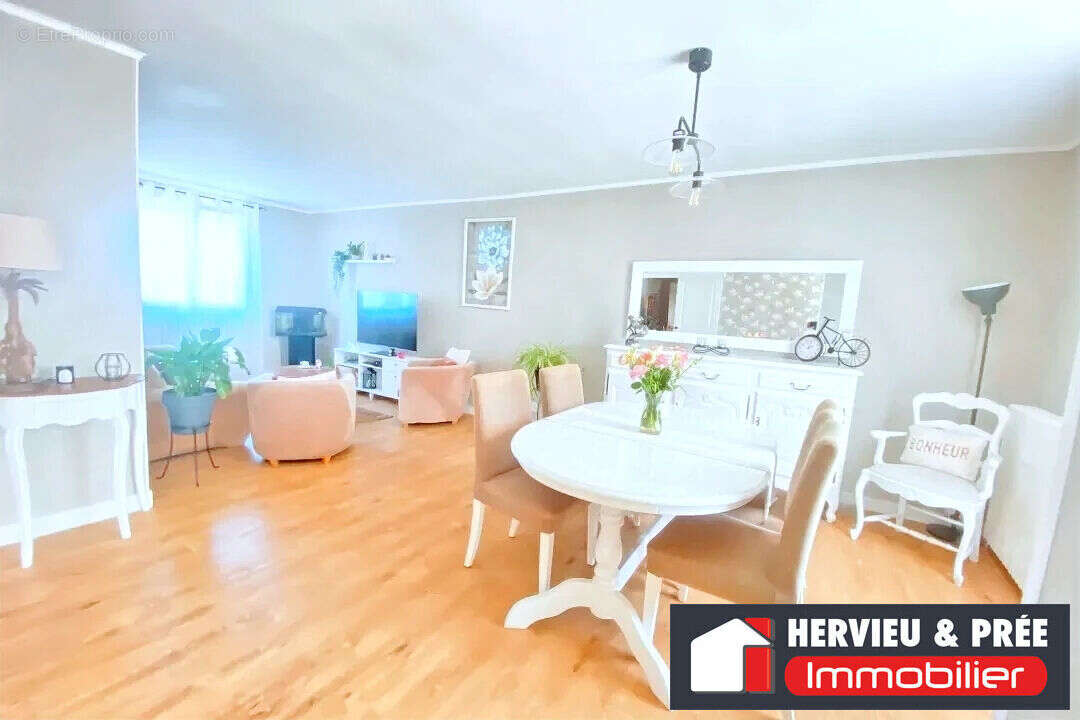 Maison à LUC-SUR-MER