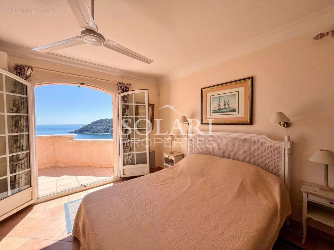 Maison à THEOULE-SUR-MER