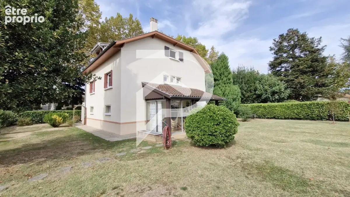 Maison traditionnelle rénovée 6 pièces 136 m² centre ORTHEZ - photo 3