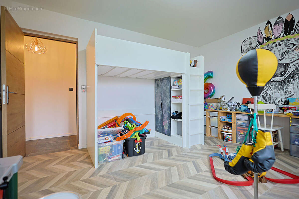 Maison individuelle rénovée, volumes généreux et cadre paisible à LELLING - photo 13
