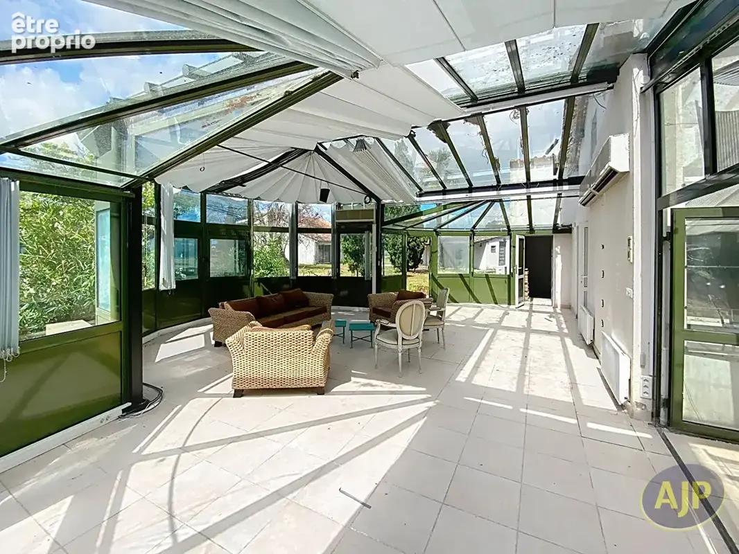 Ensemble immobilier de caractère au coeur d'un port de pêche typique du Médoc! - photo 7