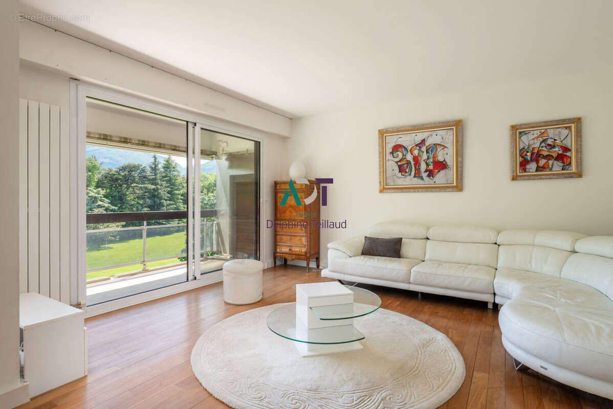 Appartement à SAINT-EGREVE