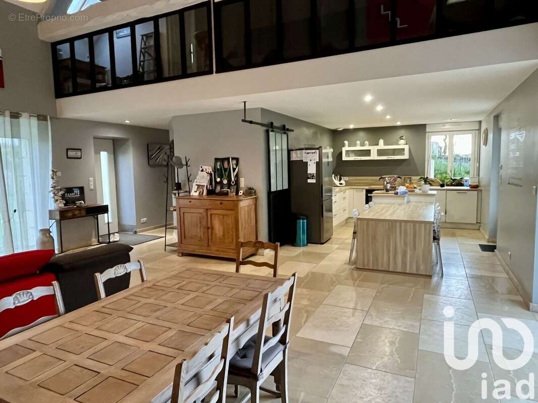 Photo 2 - Maison à SAINT-SAUVEUR