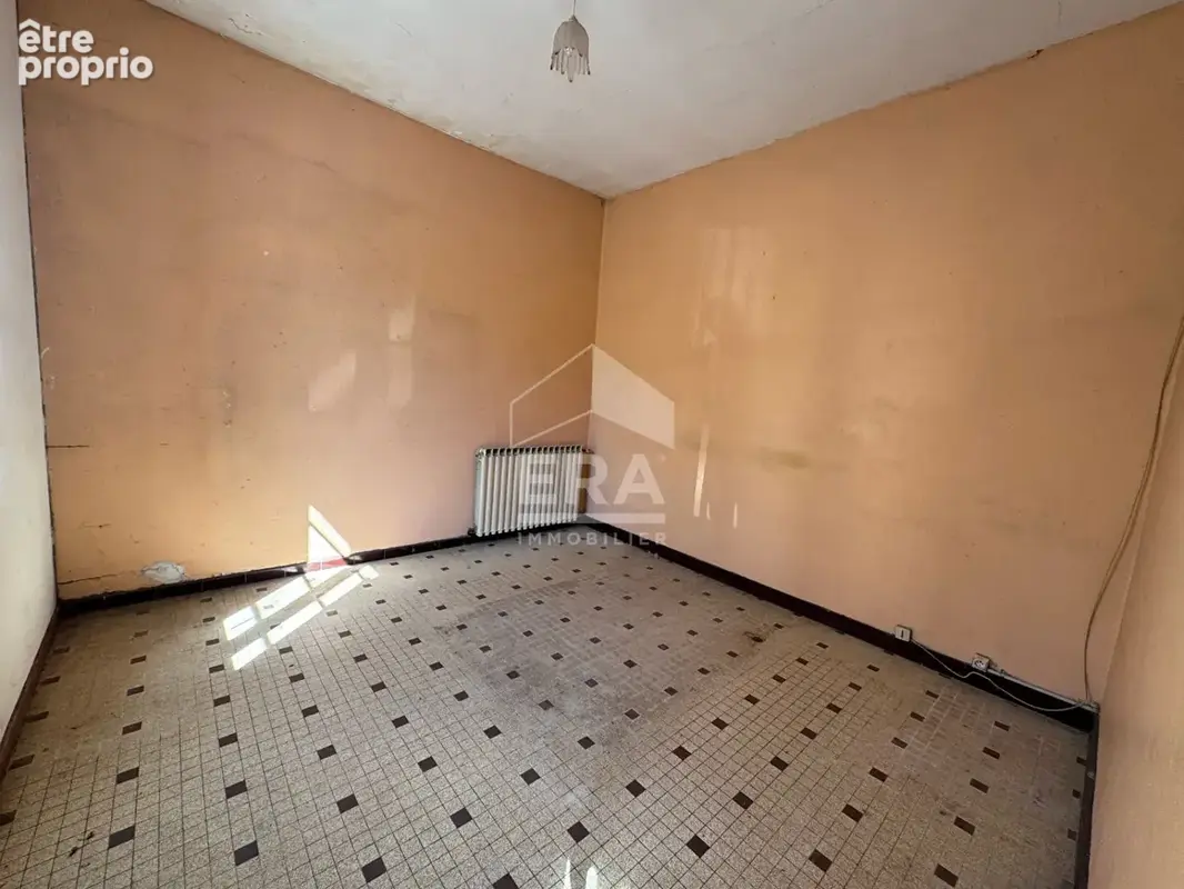 Maison à vendre à Tauriac - 7 pièces, 209 m², travaux à prévoir - photo 15