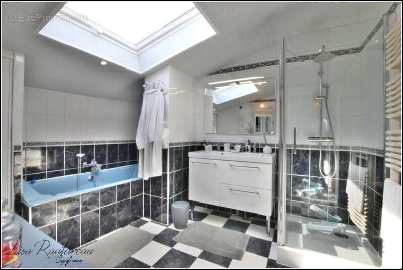 Maison à LES BROUZILS