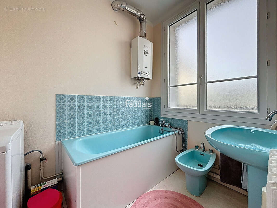Appartement 65 m² à Saint-Lo  - photo 6