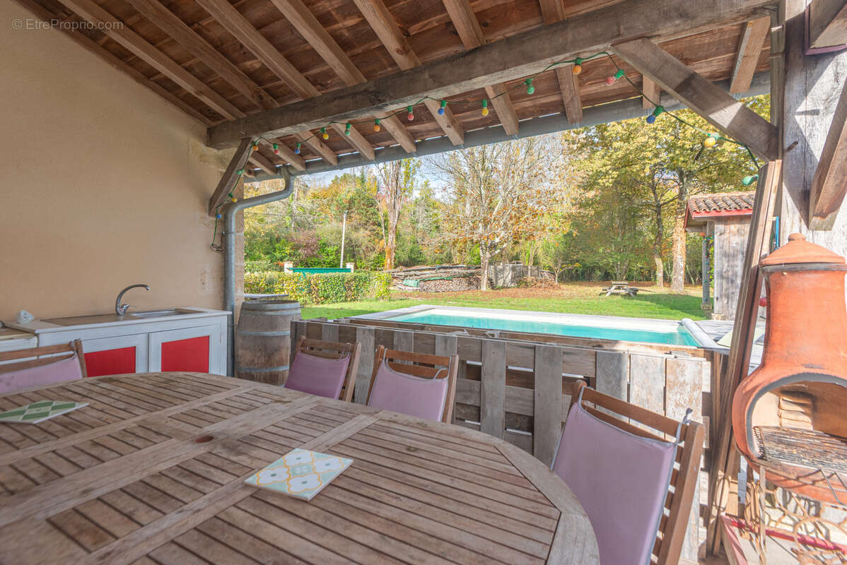 Maison à SAINT-CAPRAIS-DE-BORDEAUX