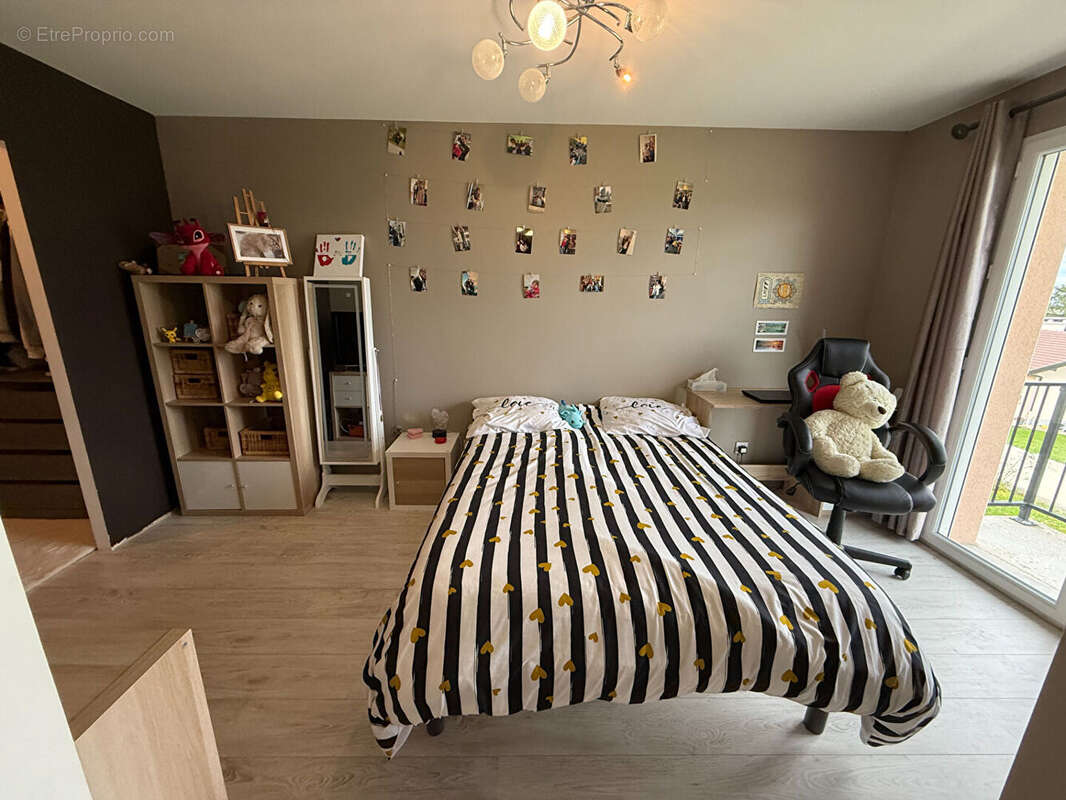 Maison à SAINT-CERGUES