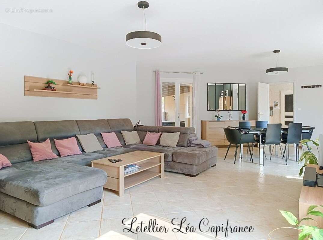 Maison à vendre 7 pièces SAINT GELAIS (79) - photo 4