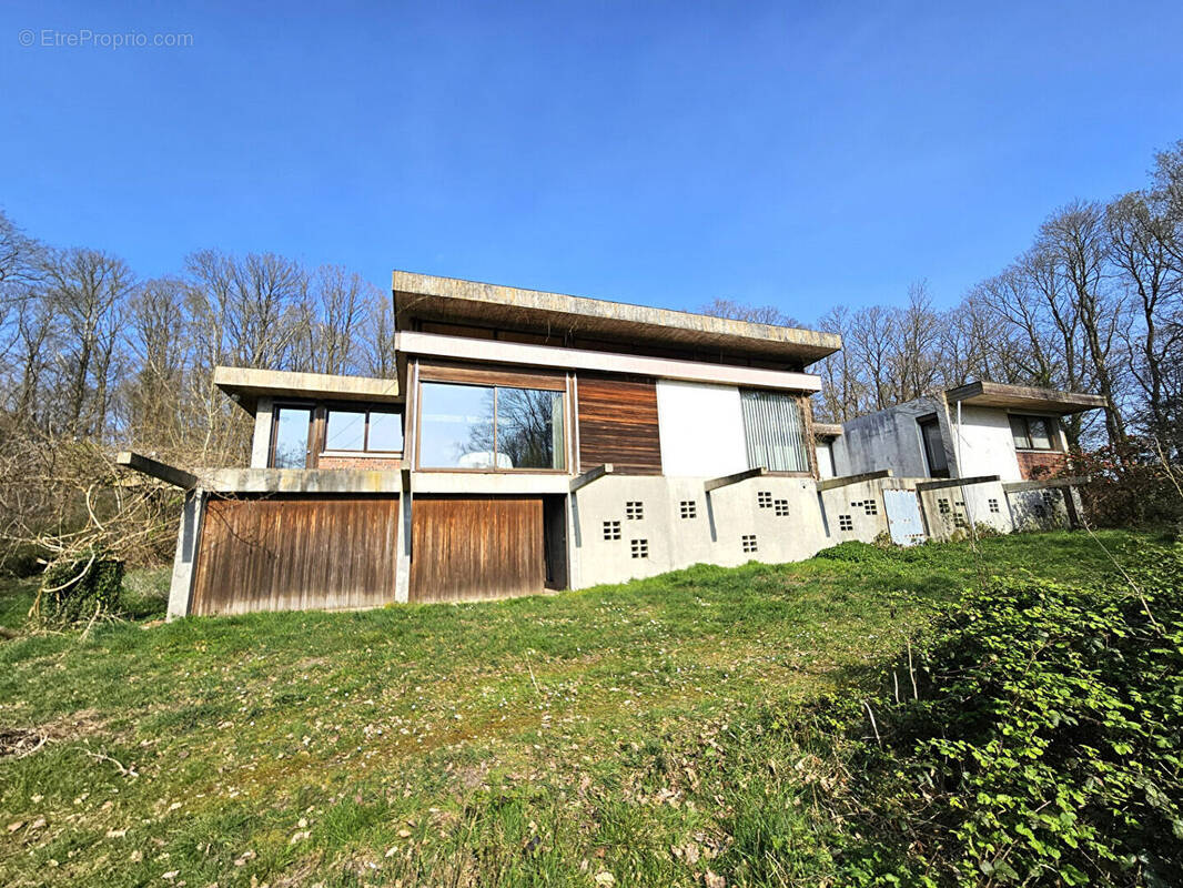Maison à FRANQUEVILLE-SAINT-PIERRE