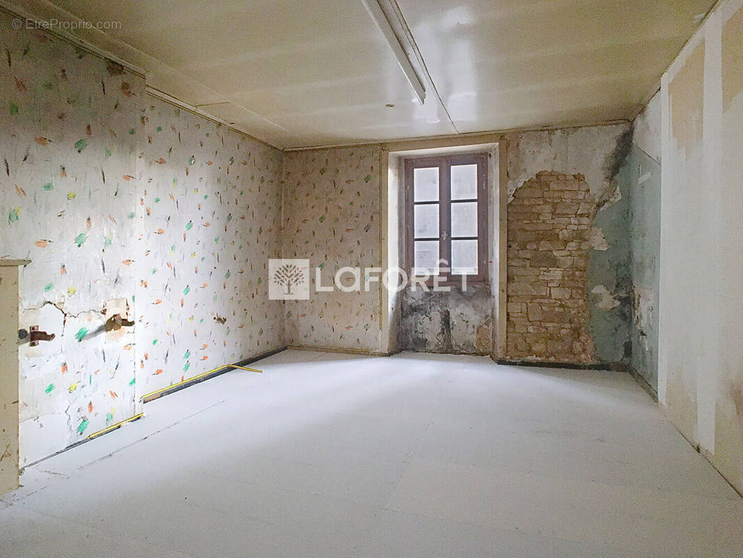 Appartement à BOURG-DES-COMPTES