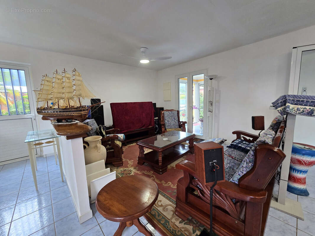 Maison 117 m² à La Plaine-Des-Palmistes  - photo 2