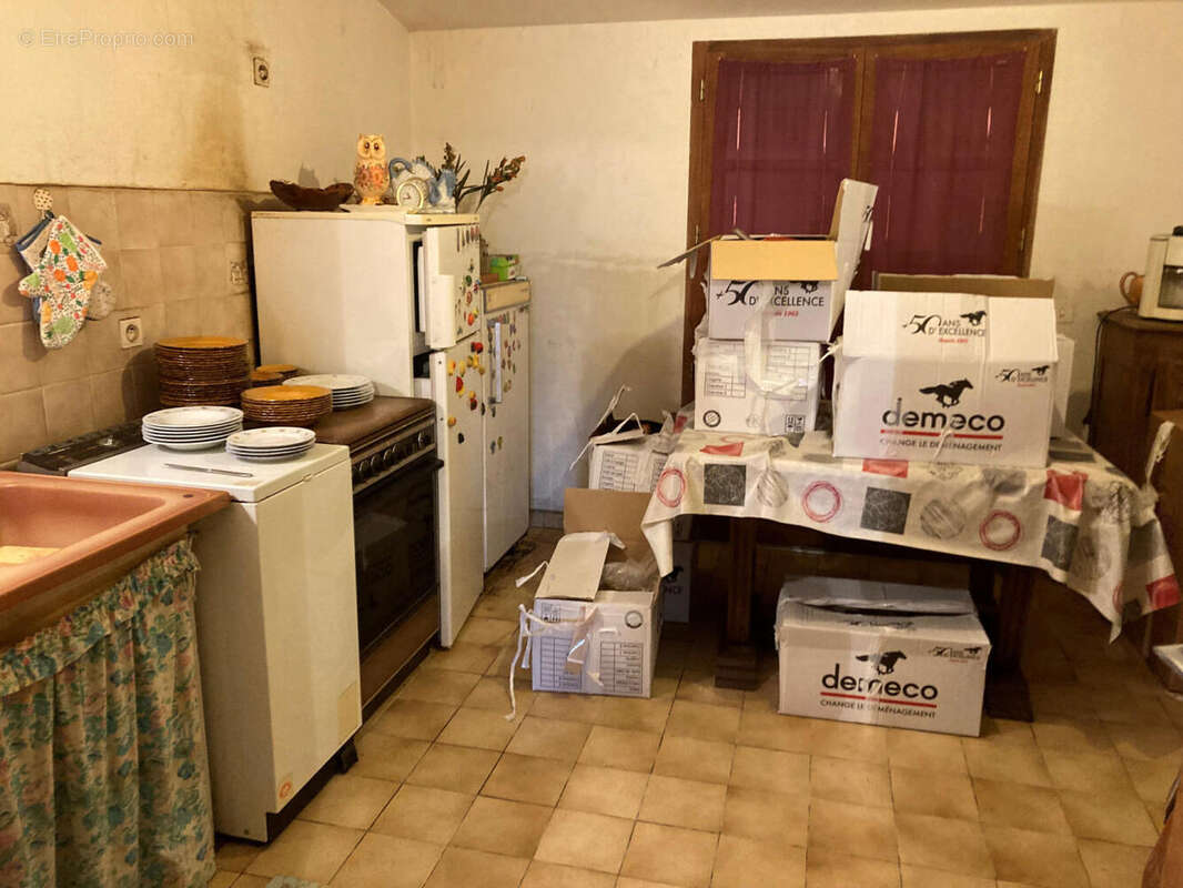 cuisine  - Maison à LATRONQUIERE