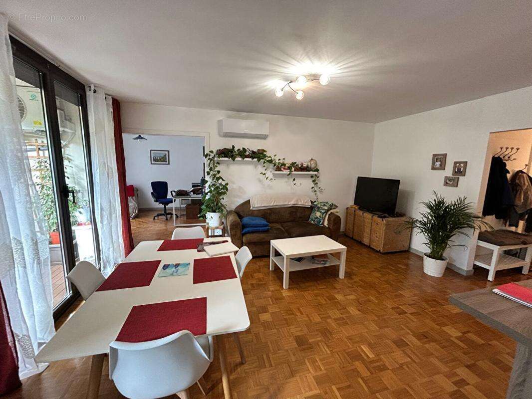Appartement à MARSEILLE-12E