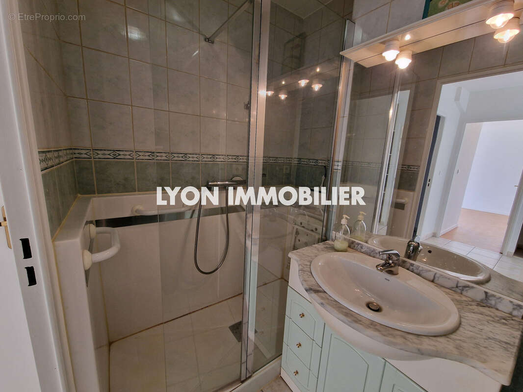 Appartement à LYON-8E