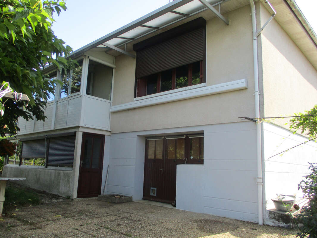 Maison à COUHE