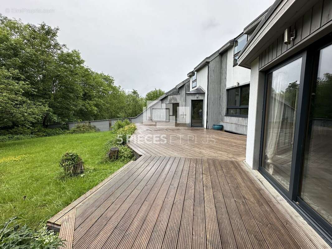 Maison à SAINT-MAUR-DES-FOSSES