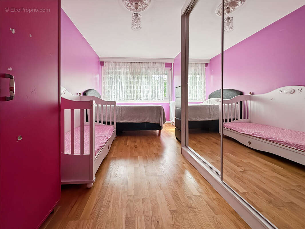 Appartement  6 pièces 111m² proche métro - photo 9