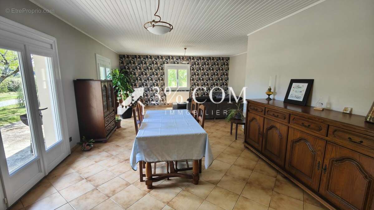Maison 4 chambres 2700 m2 de terrain - photo 6