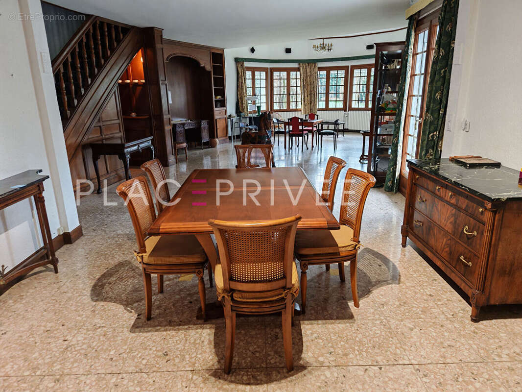 Maison à CHATEAUVILLAIN