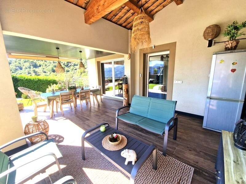 A vendre, Villa individuelle, 133 m², Piscine, La Roquette du Var, 06670, Alpes Maritimes - photo 2
