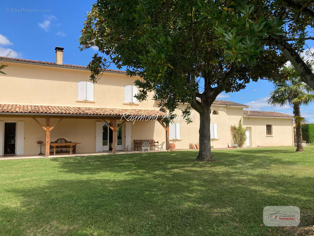 Charmante maison familiale de 4 chambres avec piscine et jardin arboré - photo 4