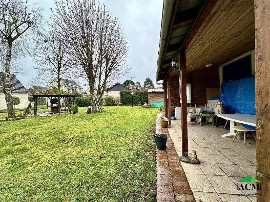 Terrain à MERY-SUR-OISE