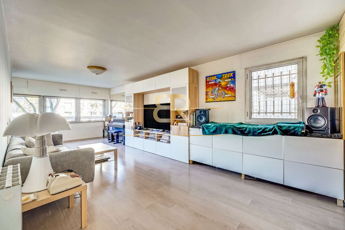 Appartement à PARIS-19E