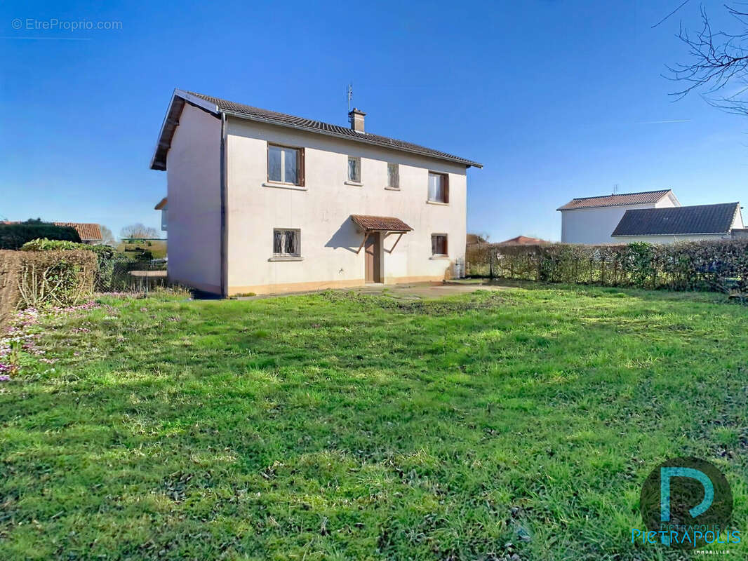 Maison à SAINT-CYR-SUR-MENTHON