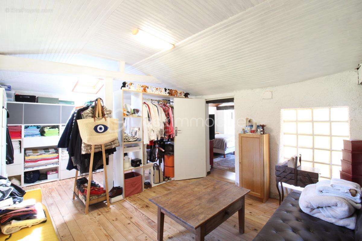 Maison à VILLENEUVE-DE-MARSAN