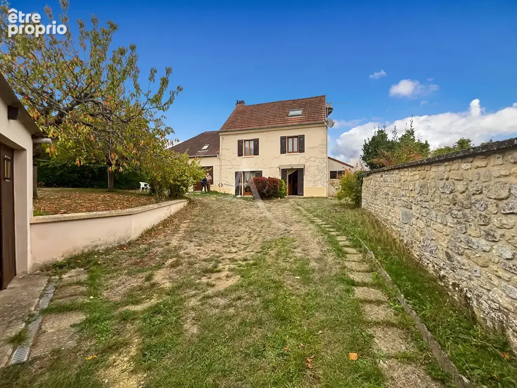 Maison ancienne de 122 m² avec 4 chambres et potentiel d'aménagement à Gaillon sur Montcient - photo 21