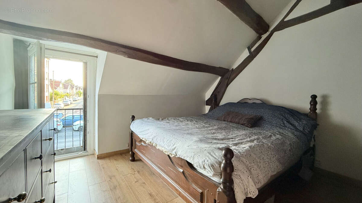 Appartement à CORBEIL-ESSONNES