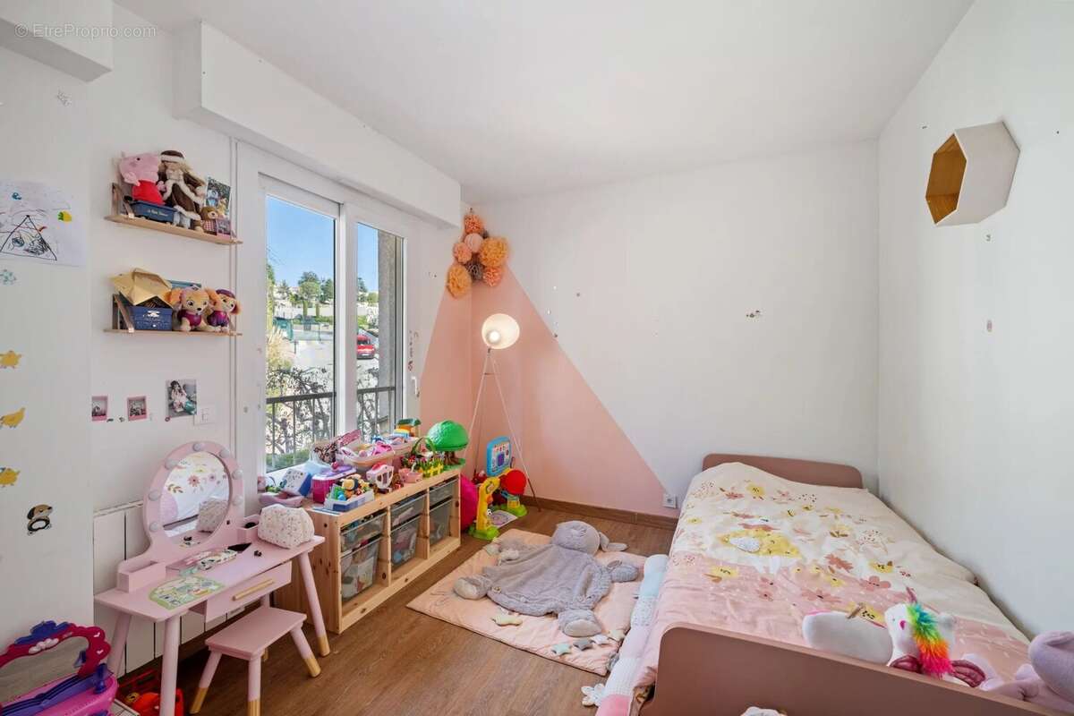 Nice – ouest - 5 pièces – 100 m² – terrasse – aperçu mer – piscine – parking - photo 11