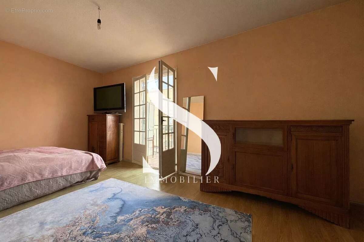 Appartement à VALLAURIS